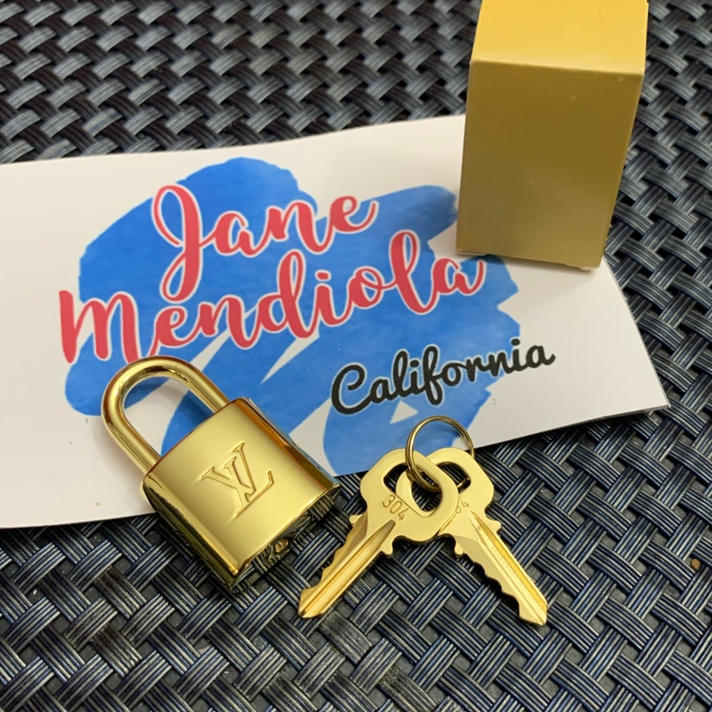 Lock With 2 Keys - image 1